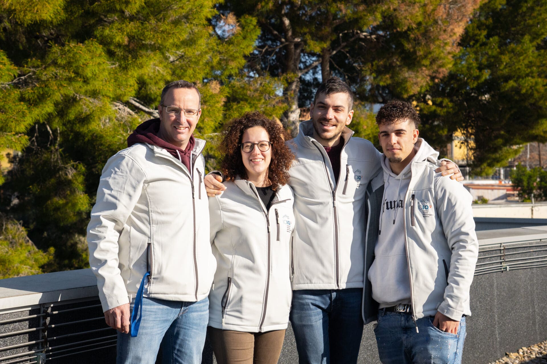 From left to right: Xavier Blanch (SHEQ), Elena Pedrola (KTT Communication), Dr. Joan Guillem Mayans and Ángel Rey (Scientific Education and Outreach Unit).